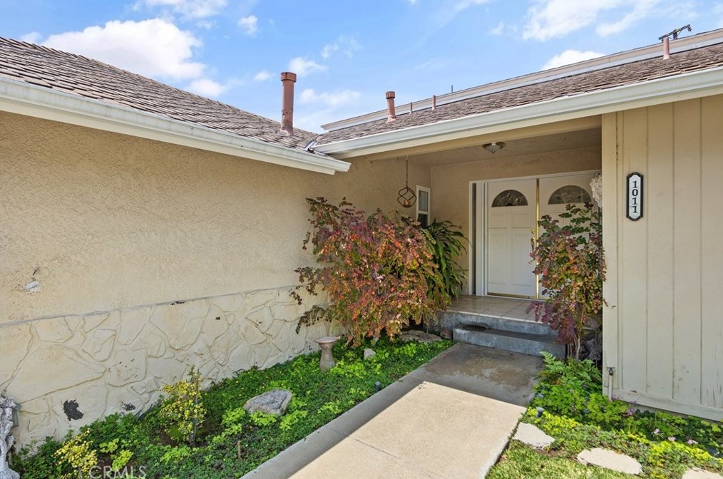 1011 Whitebook Dr, La Habra, CA 90631-6412