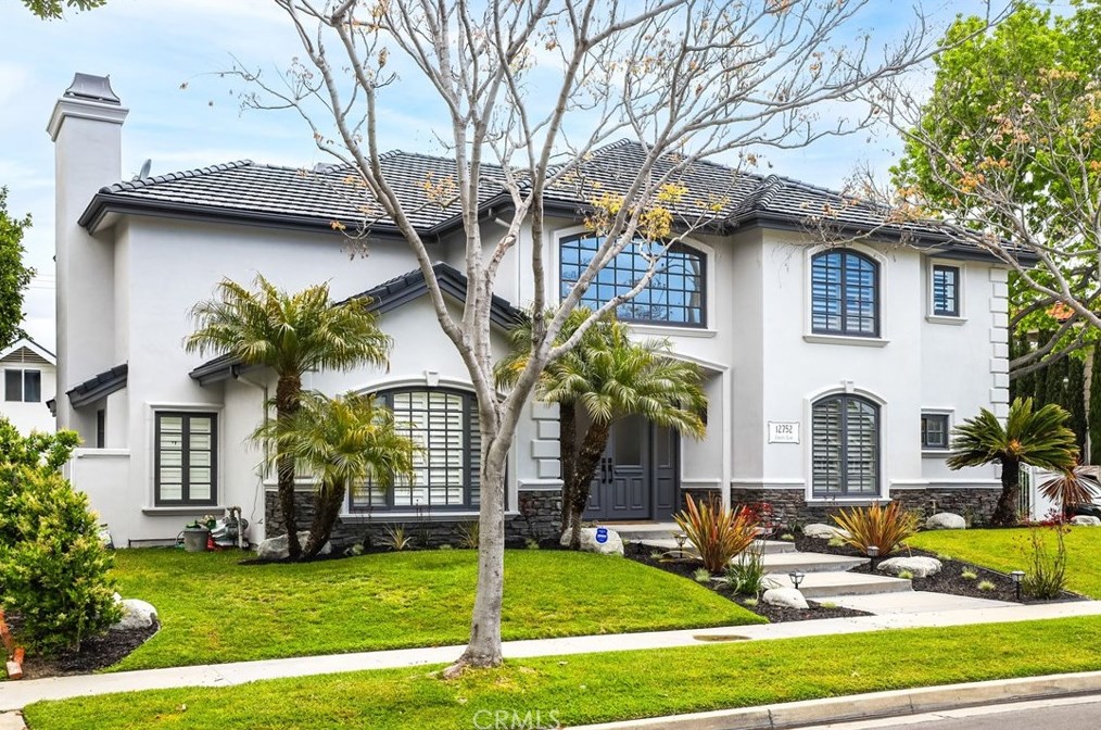 12752 Christy Ln, Los Alamitos, CA 90720