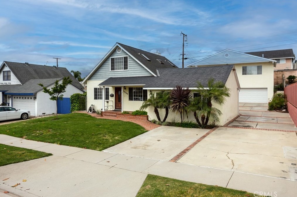 15103 Lofthill Dr, La Mirada, CA 90638-5143