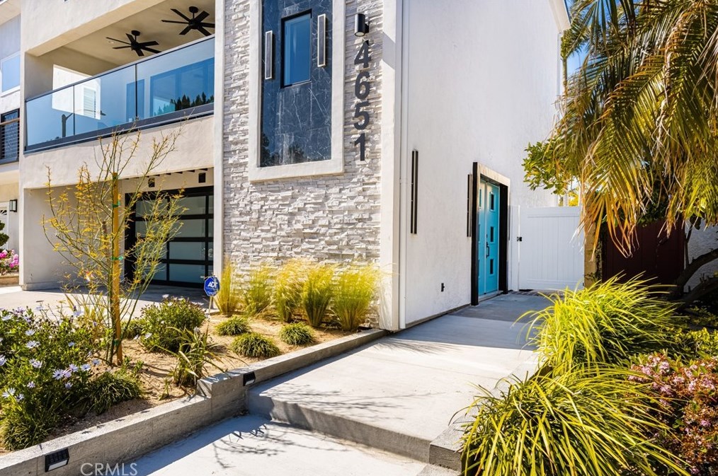 4651 Los Patos Ave, Huntington Beach, CA 92649-4361