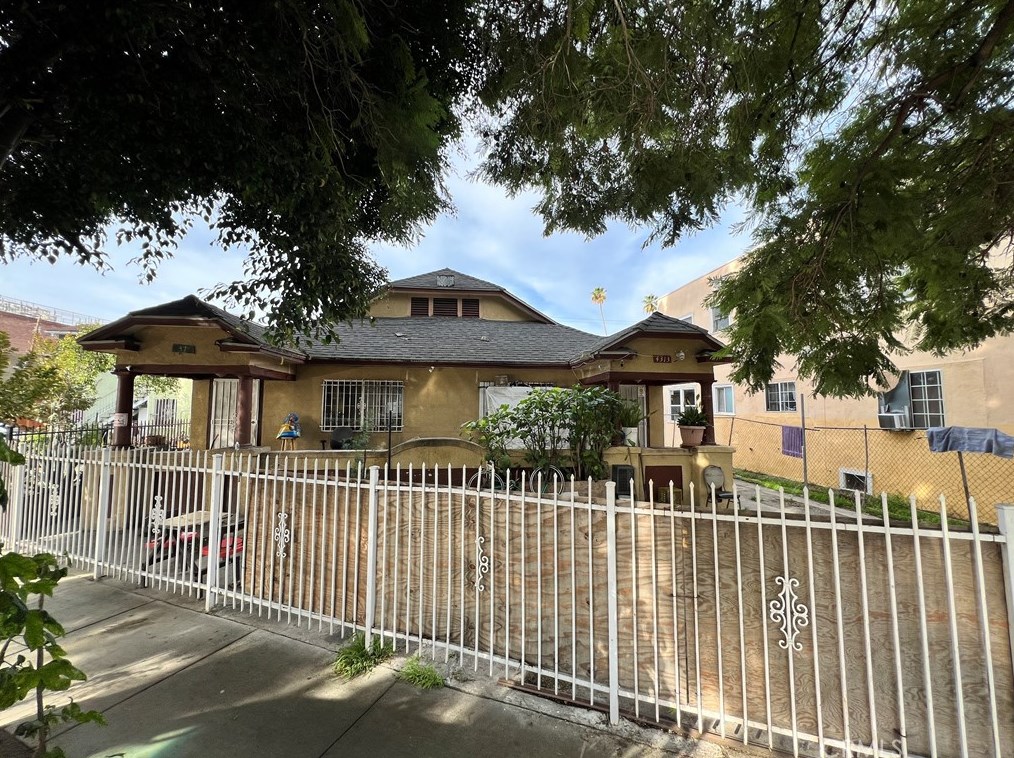 4313 San Pedro Pl, Los Angeles, CA 90011-2919