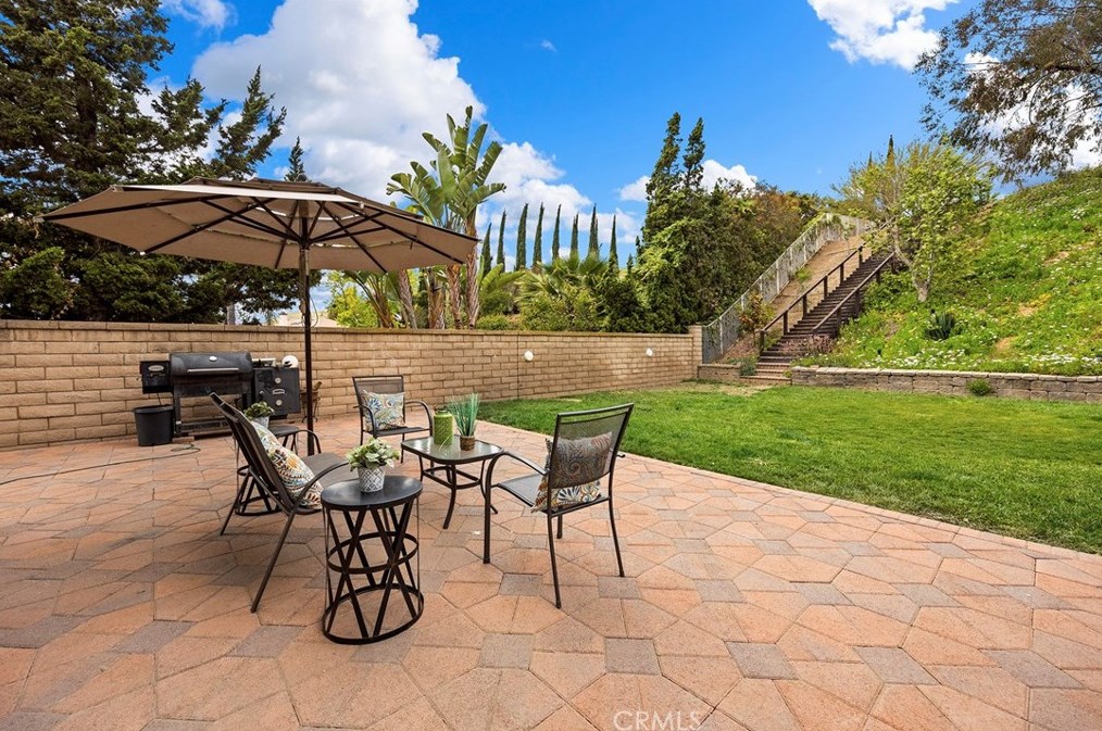 5378 Los Monteros, Yorba Linda CA  92887-5107 exterior