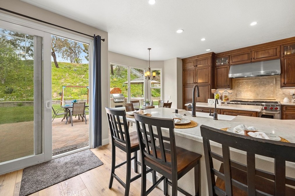 5378 Los Monteros, Yorba Linda CA  92887-5107 exterior