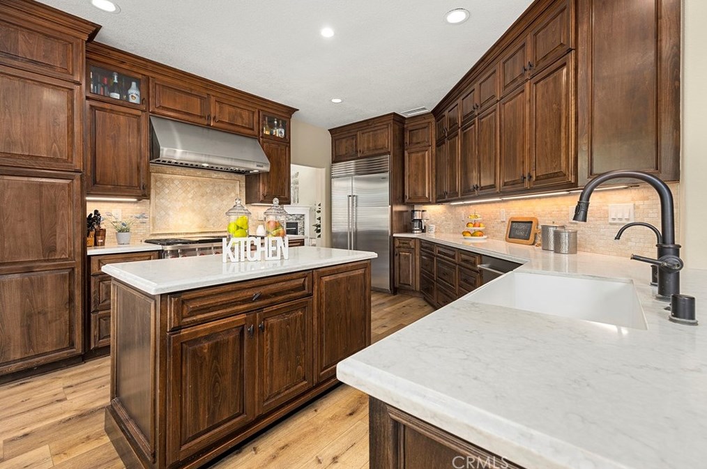 5378 Los Monteros, Yorba Linda CA  92887-5107 exterior