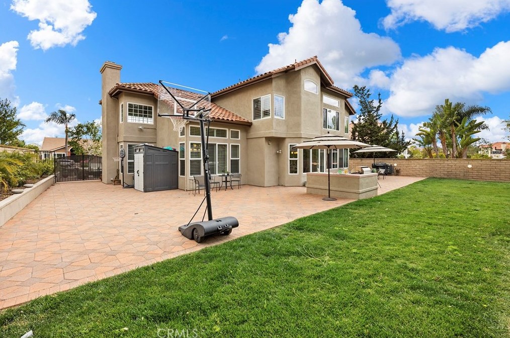 5378 Los Monteros, Yorba Linda CA  92887-5107 exterior
