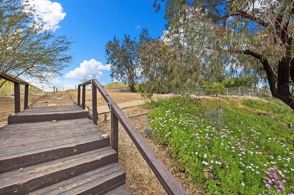 5378 Los Monteros, Yorba Linda CA  92887-5107 exterior