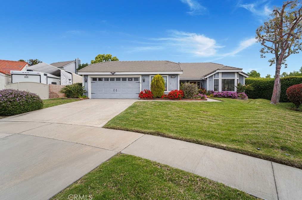 2146 Oakhurst Ct, Upland, CA 91784