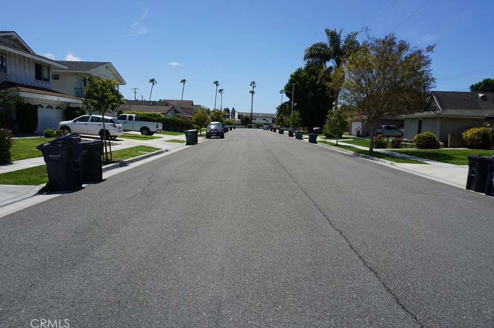 16261 Angler Ln, Huntington Beach, CA 92647