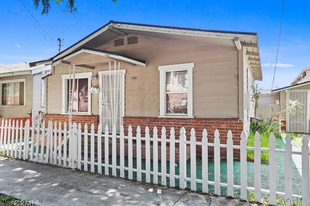 1111 Ohio Ave, Long Beach, CA 90804