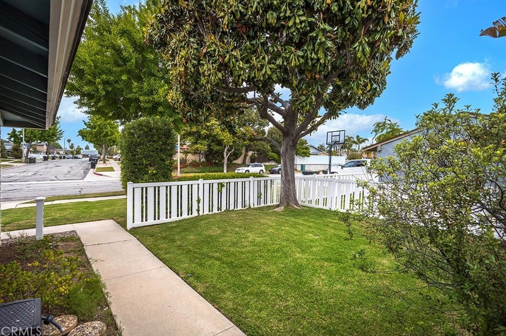 3180 E Radcliffe Ave, Anaheim, CA 92806