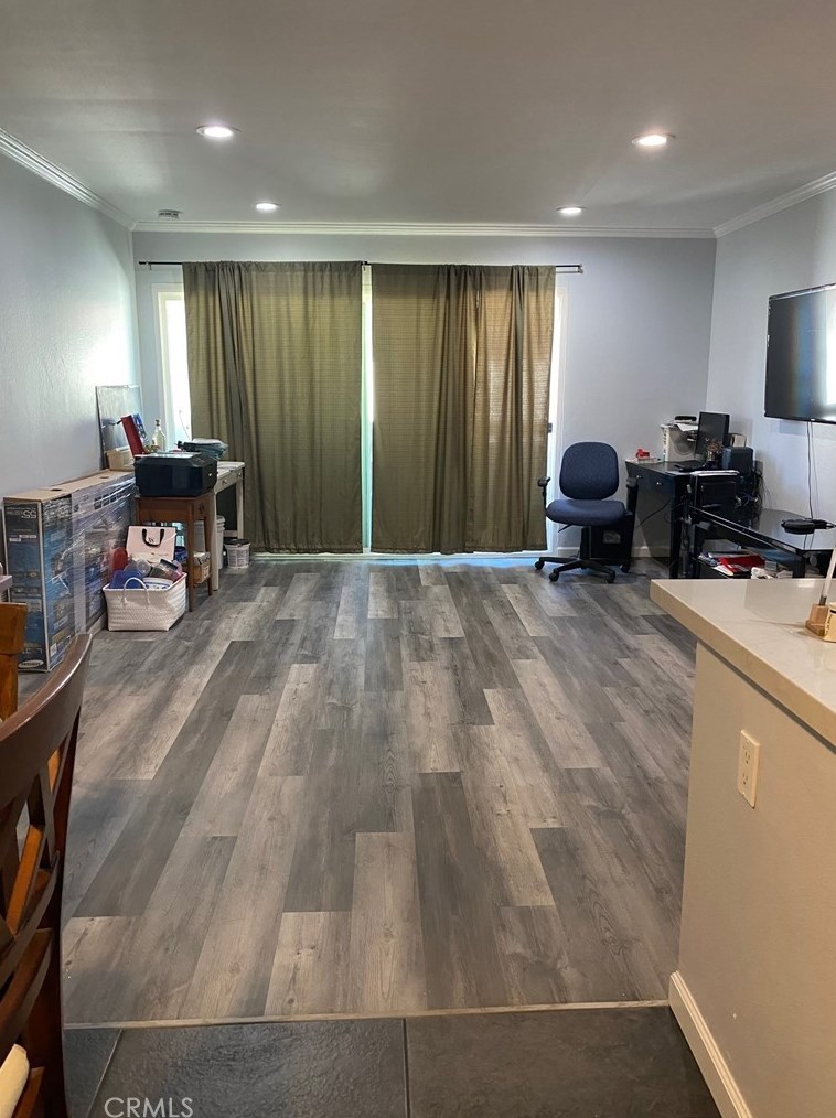 2521 W Sunflower Ave #r6, Santa Ana, CA 92704