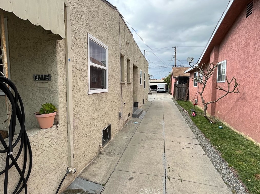 3719 E 56th St, Bell, CA 90270