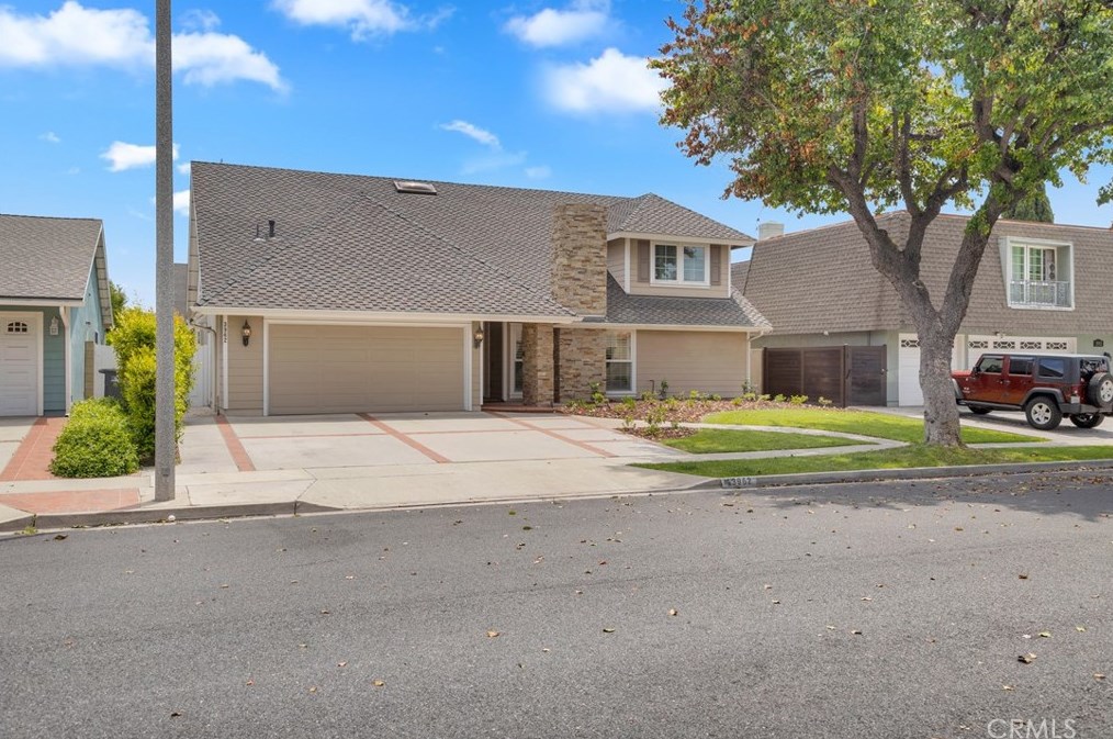 3962 Myra Ave, Los Alamitos, CA 90720