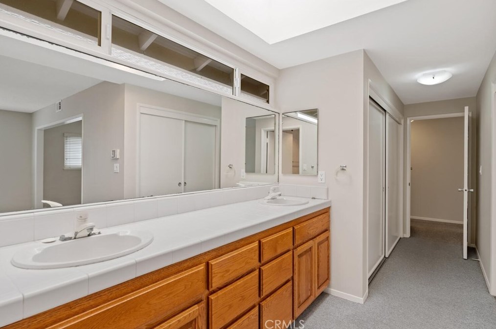 9432 Tiki Cir, Huntington Beach CA  92646-8349 exterior