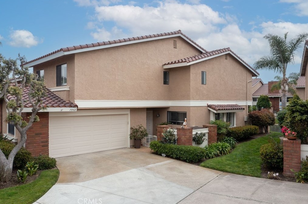 7942 Moonmist Cir, Huntington Beach, CA 92648-5436