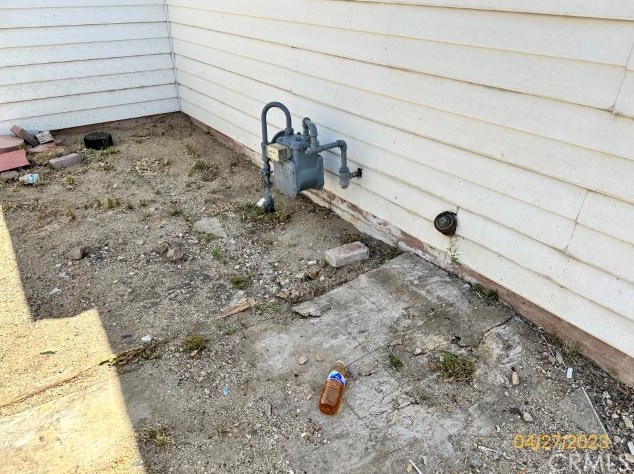 1100 Navajo St, Barstow CA  92311-4046 exterior