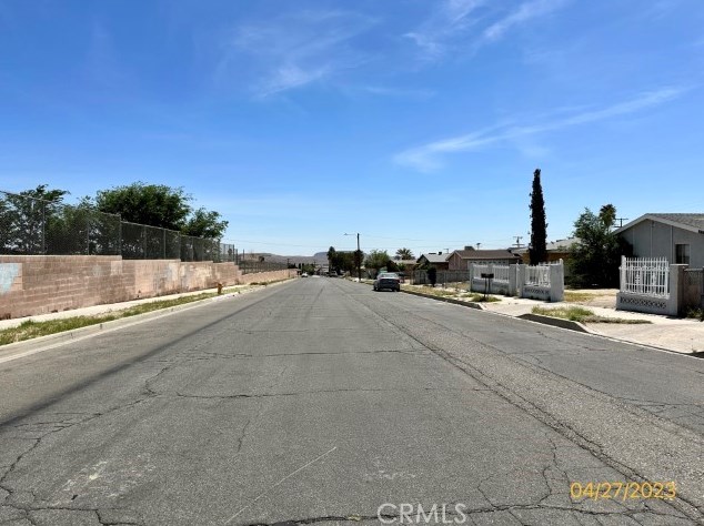 1100 Navajo St, Barstow CA  92311-4046 exterior