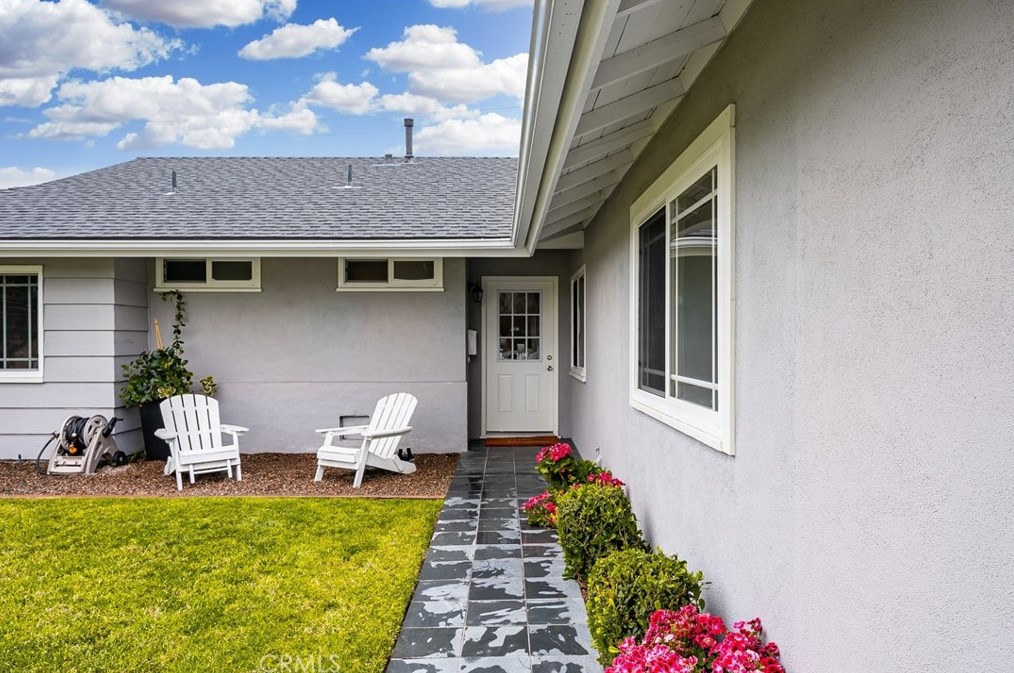 10362 Christmas Dr, Huntington Beach, CA 92646-3016