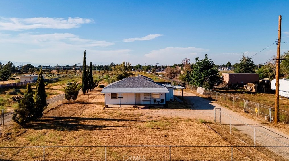 1051 W Ave L4, Lancaster, CA 93534