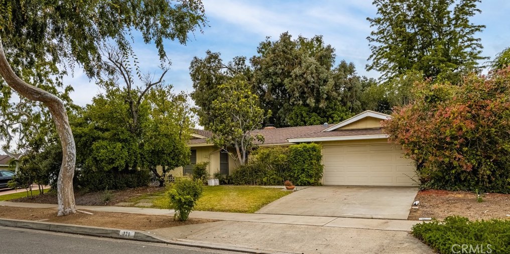 723 E Vista Del Gaviota Ave, Orange, CA 92865