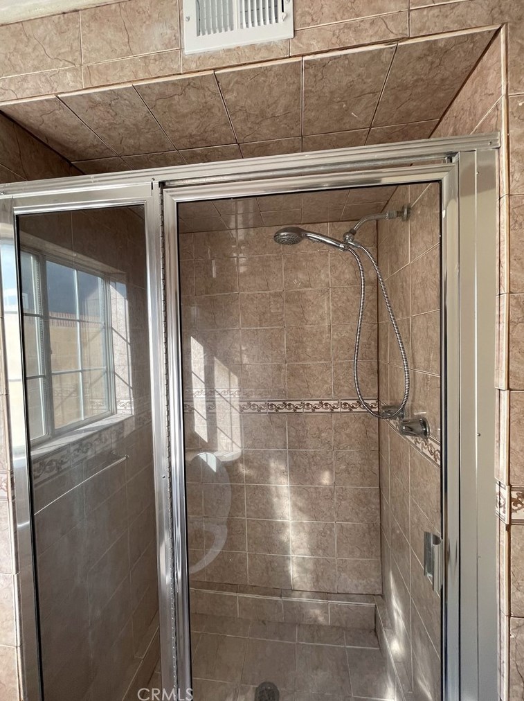 1847 Abbottson St, Long Beach CA  90746-2901 exterior