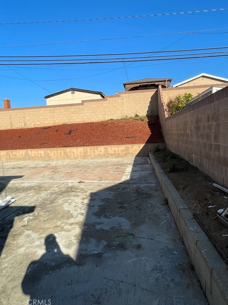 1847 Abbottson St, Long Beach CA  90746-2901 exterior