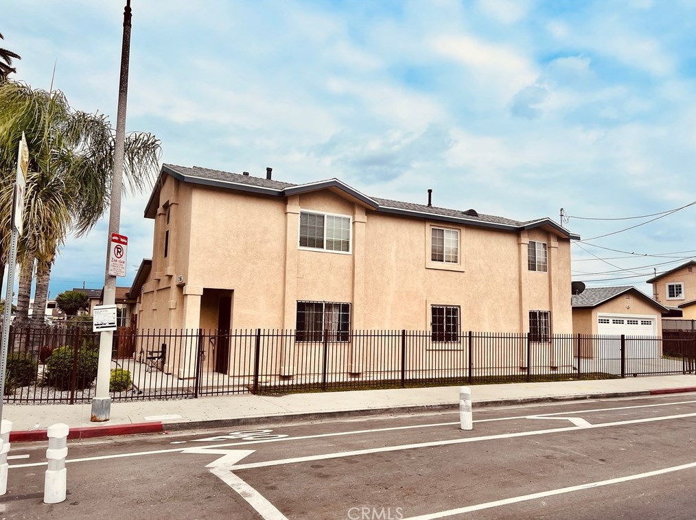 356 81st St, Los Angeles CA  90003-2609 exterior