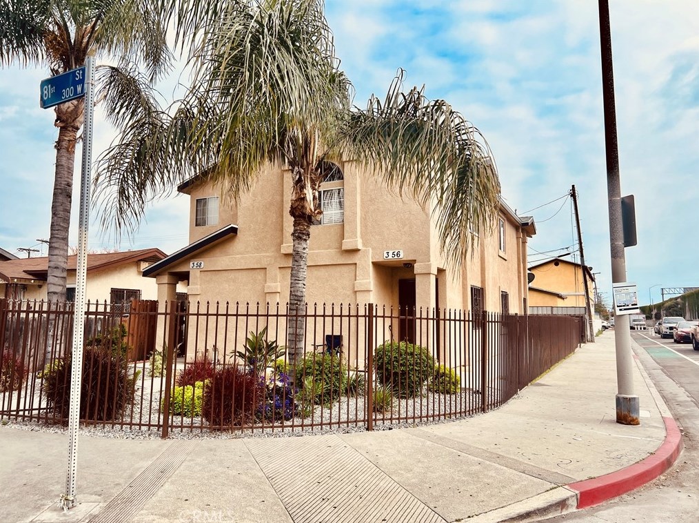 356 81st St, Los Angeles, CA 90003-2609