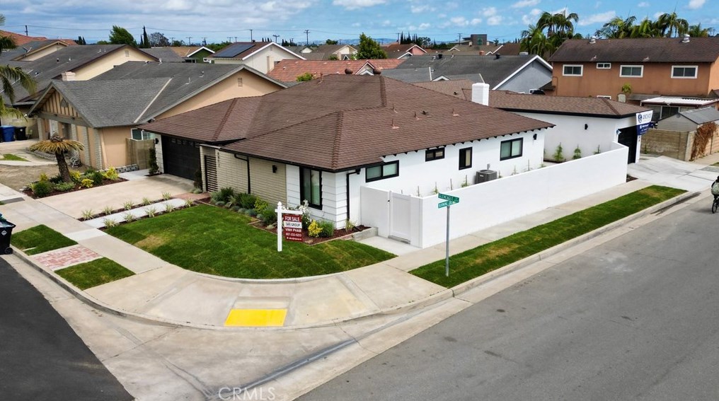 8892 Gleneagles Cir, Westminster CA  92683-6829 exterior