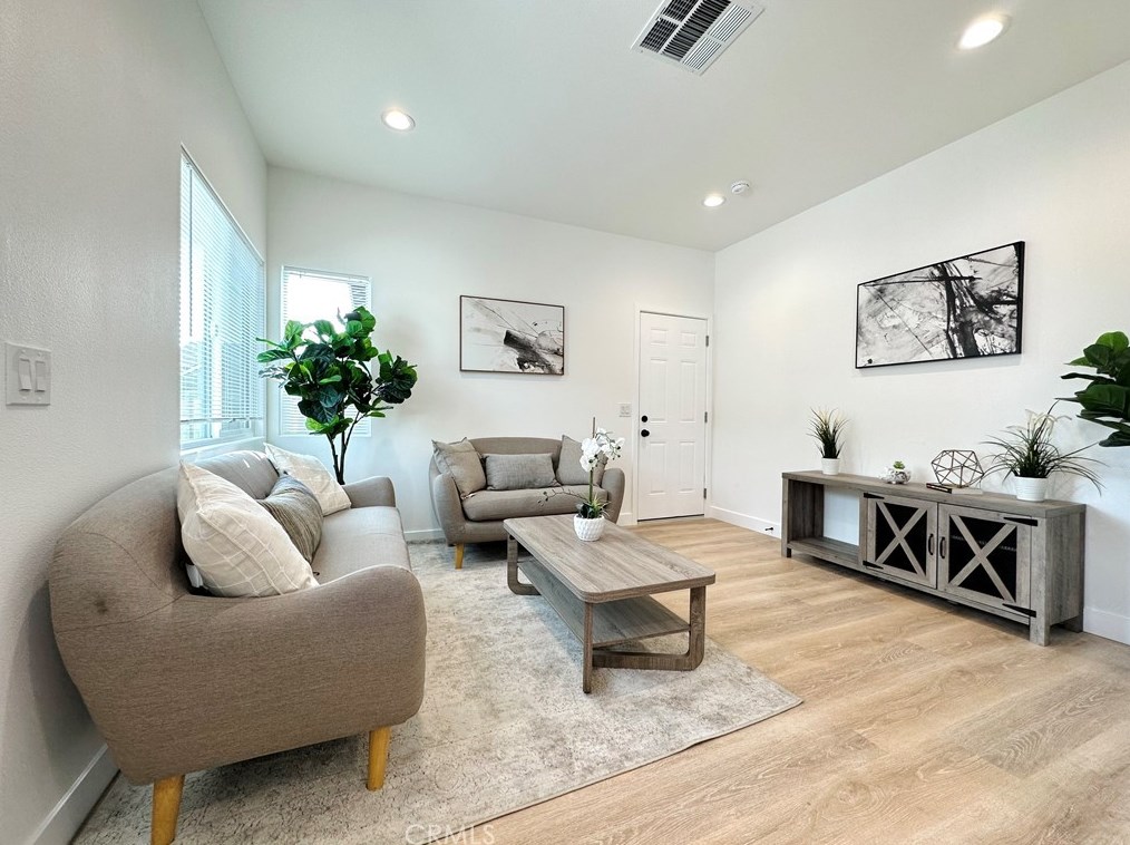 8892 Gleneagles Cir, Westminster CA  92683-6829 exterior