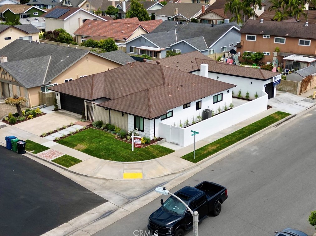 8892 Gleneagles Cir, Westminster CA  92683-6829 exterior