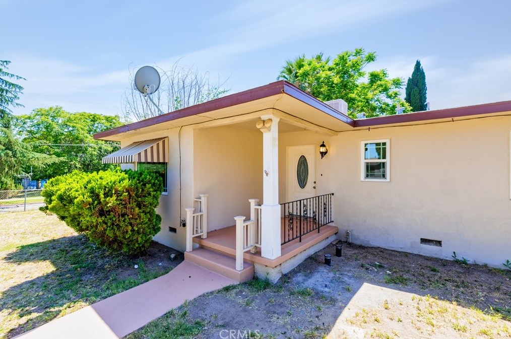 815 N 1st St, Banning, CA 92220