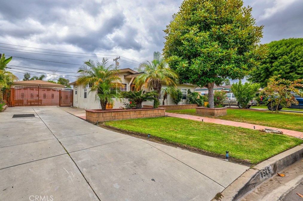8526 Olympic Blvd, Pico Rivera, CA 90660