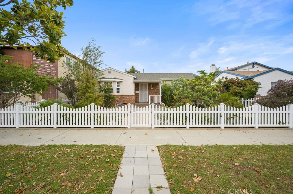 2539 Manhattan Beach Blvd, Gardena, CA 90249