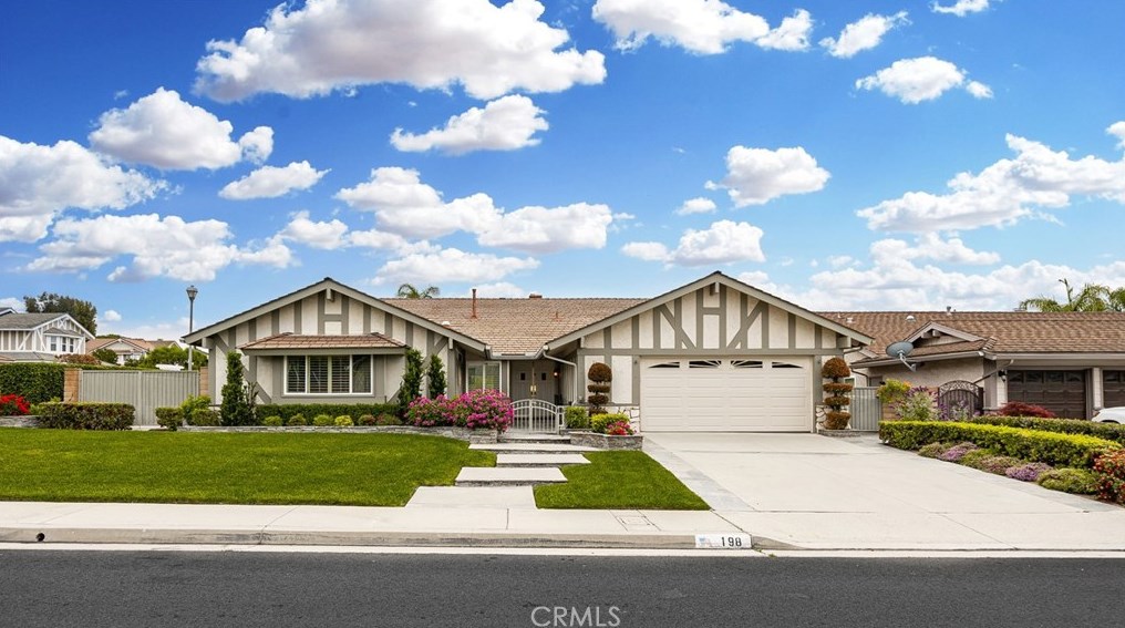 198 Sunflower St, Brea, CA 92821