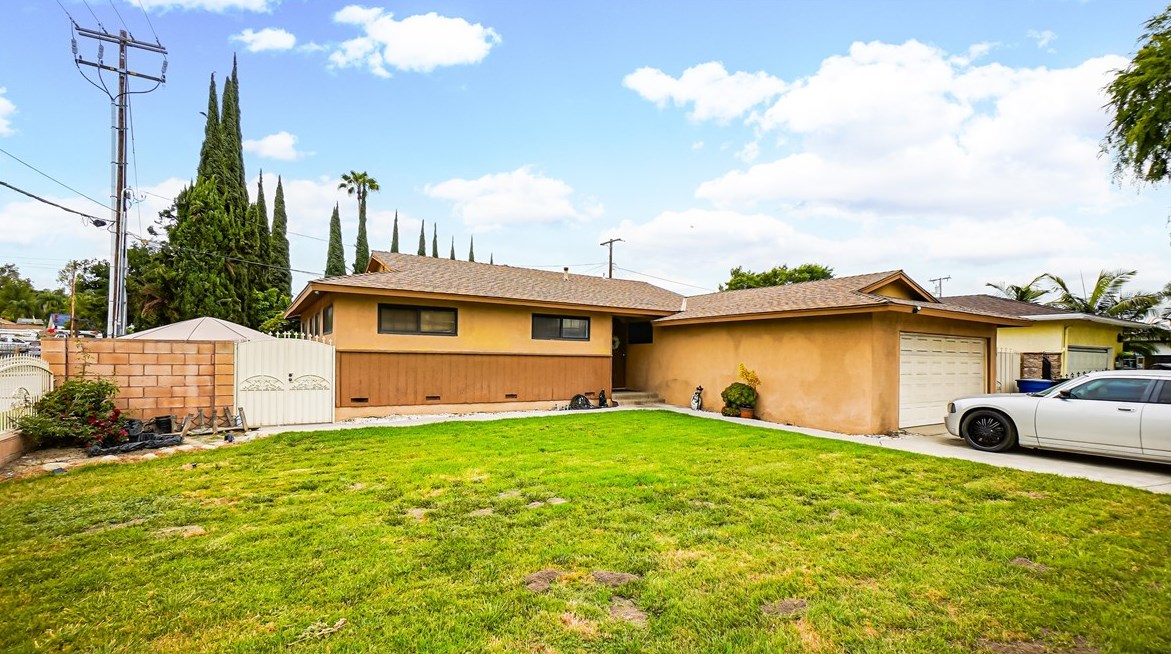 1899 Waters Ave, Pomona, CA 91766-5054