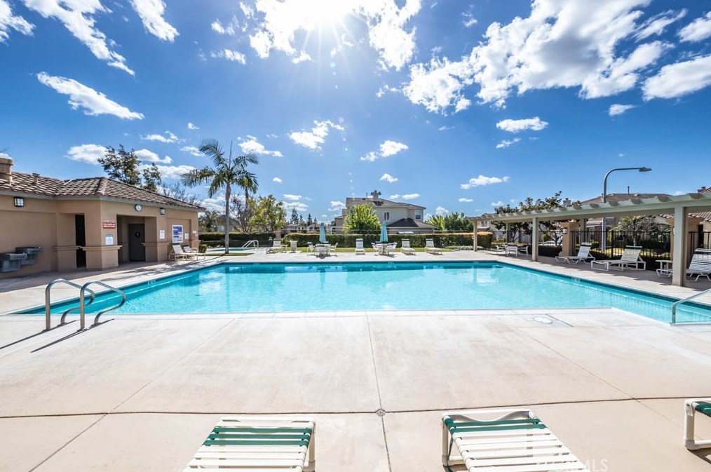 569 Masters Cir, Brea, CA 92821