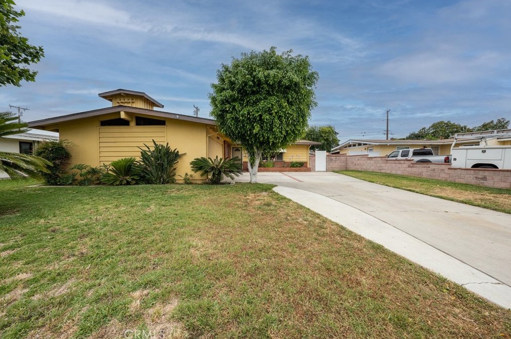 8415 Decosta Ave, Santa Fe Springs, CA 90606