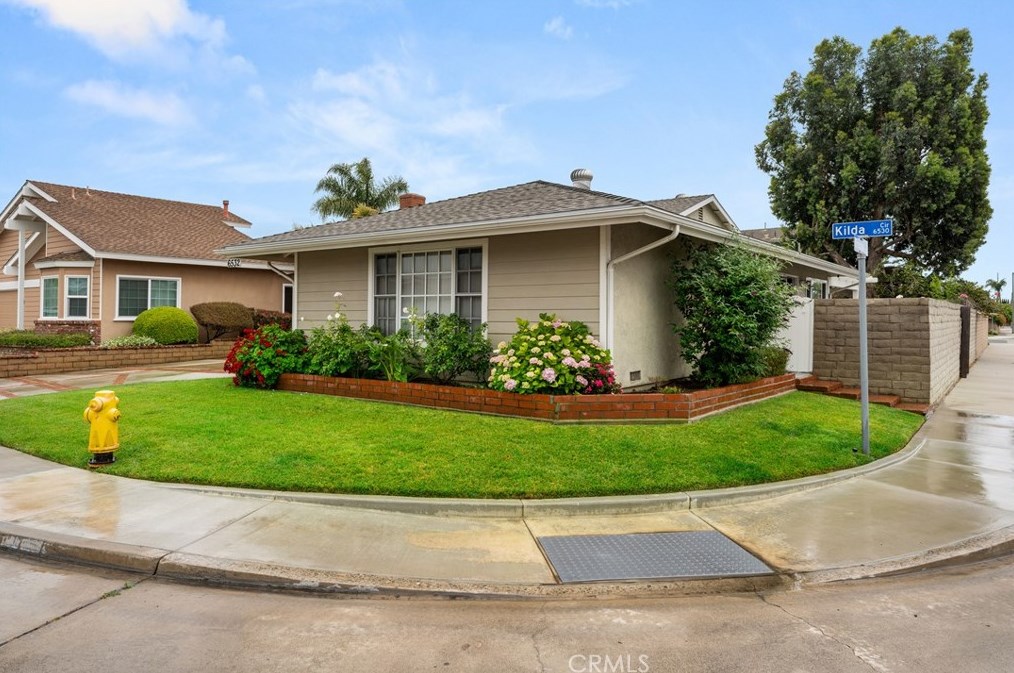 6532 Kilda Cir, Huntington Beach CA  92647-5625 exterior