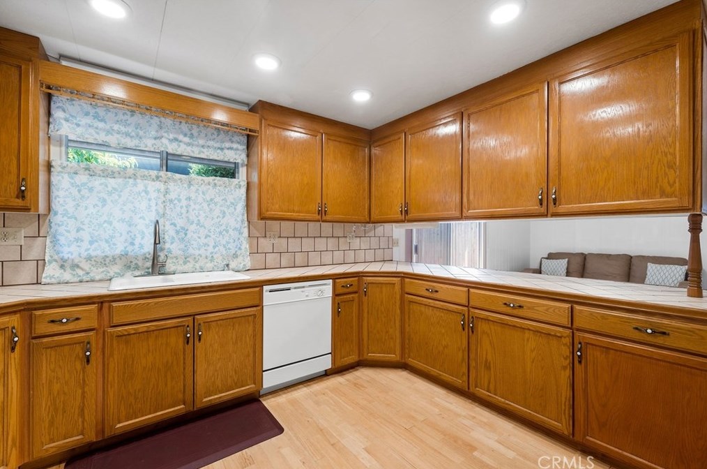 28799 Via Playa Del Rey, Murrieta CA  92563-5603 exterior