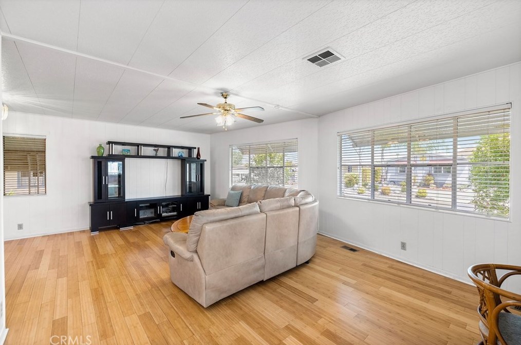 28799 Via Playa Del Rey, Murrieta CA  92563-5603 exterior