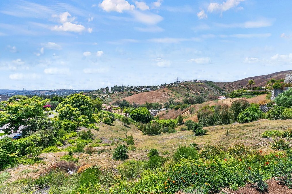 22481 Msn Hl Ln, Yorba Linda CA  92887-2729 exterior