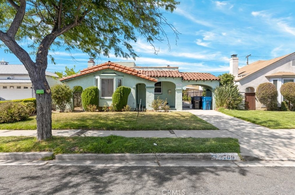 2709 W 85th St, Inglewood, CA 90305