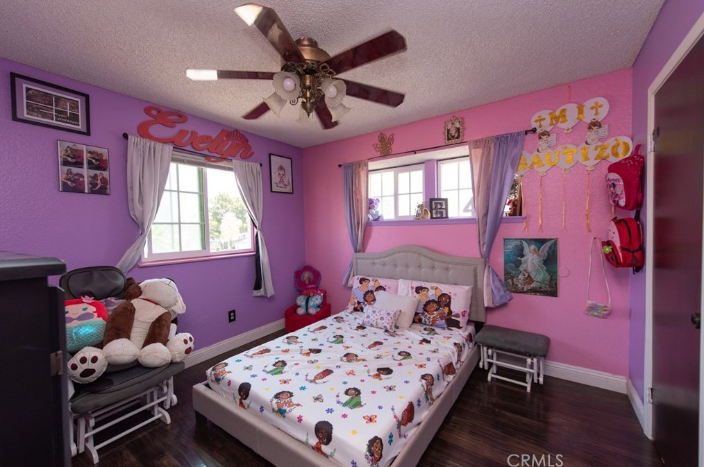 17730 Mesa Rd, Fontana CA  92336-2353 exterior