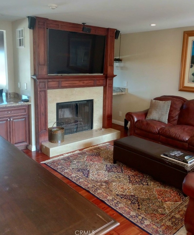 115 S Guadalupe Ave #i, Redondo Beach, CA 90277