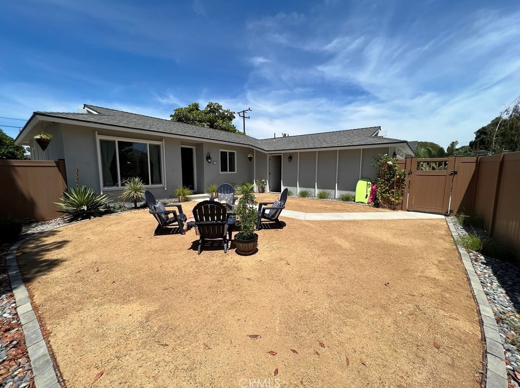 6271 Citadel Dr, Huntington Beach, CA 92647-2502