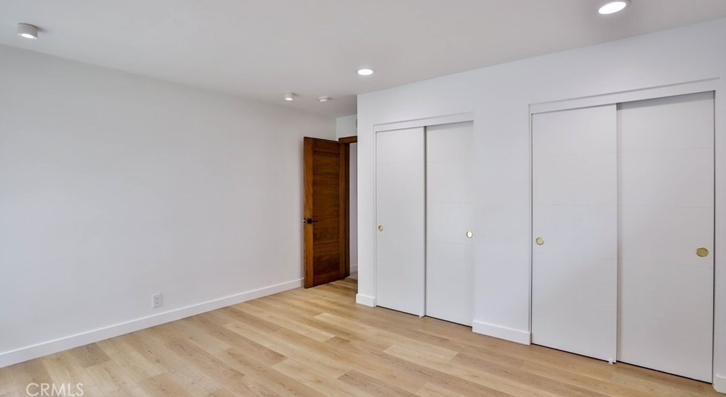 17052 Edgewater Ln, Huntington Beach CA  92649-4208 exterior