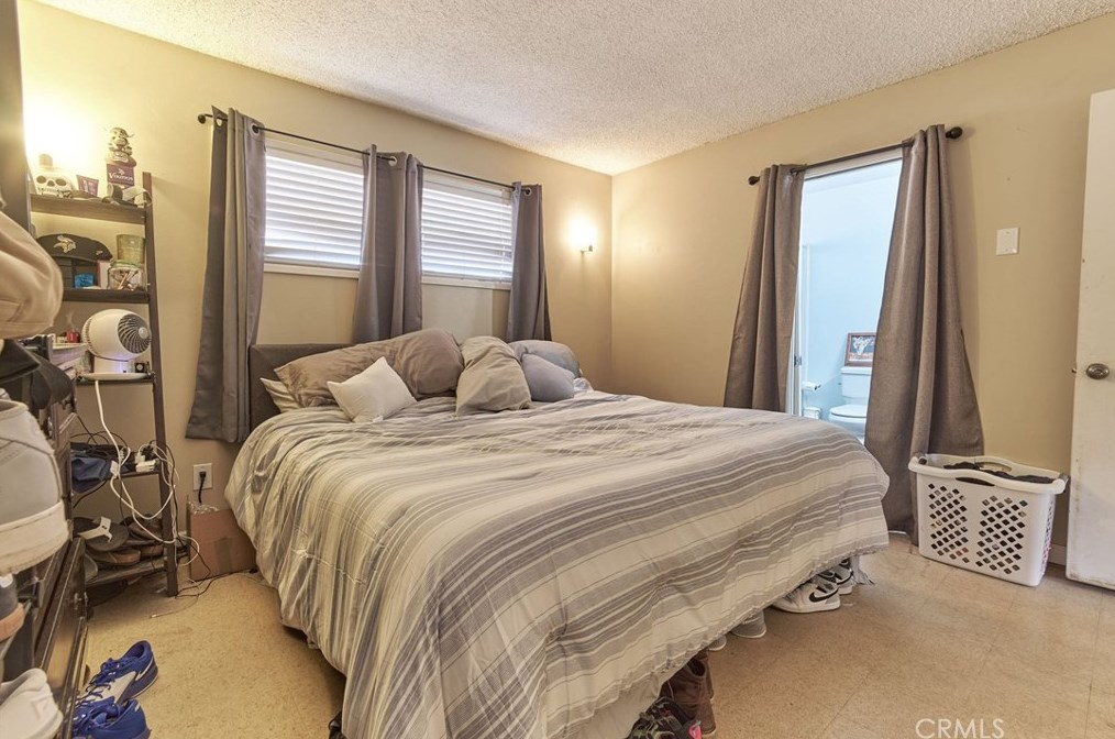 7870 Palm Ave, Yucca Valley CA 92284-4046 exterior