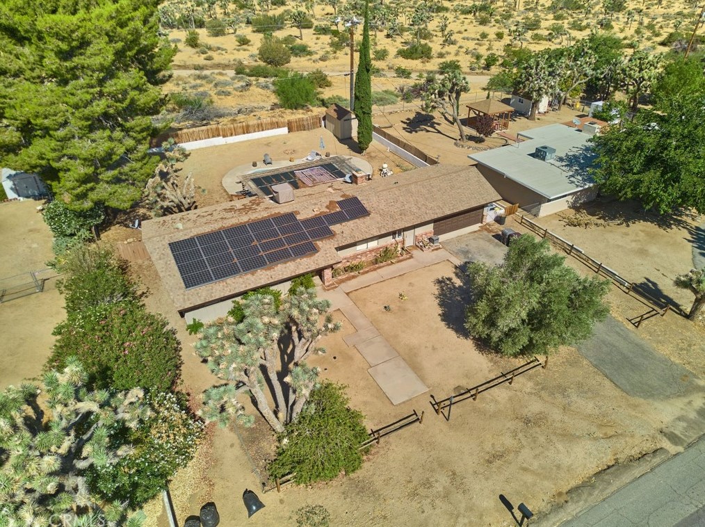 7870 Palm Ave, Yucca Valley CA 92284-4046 exterior