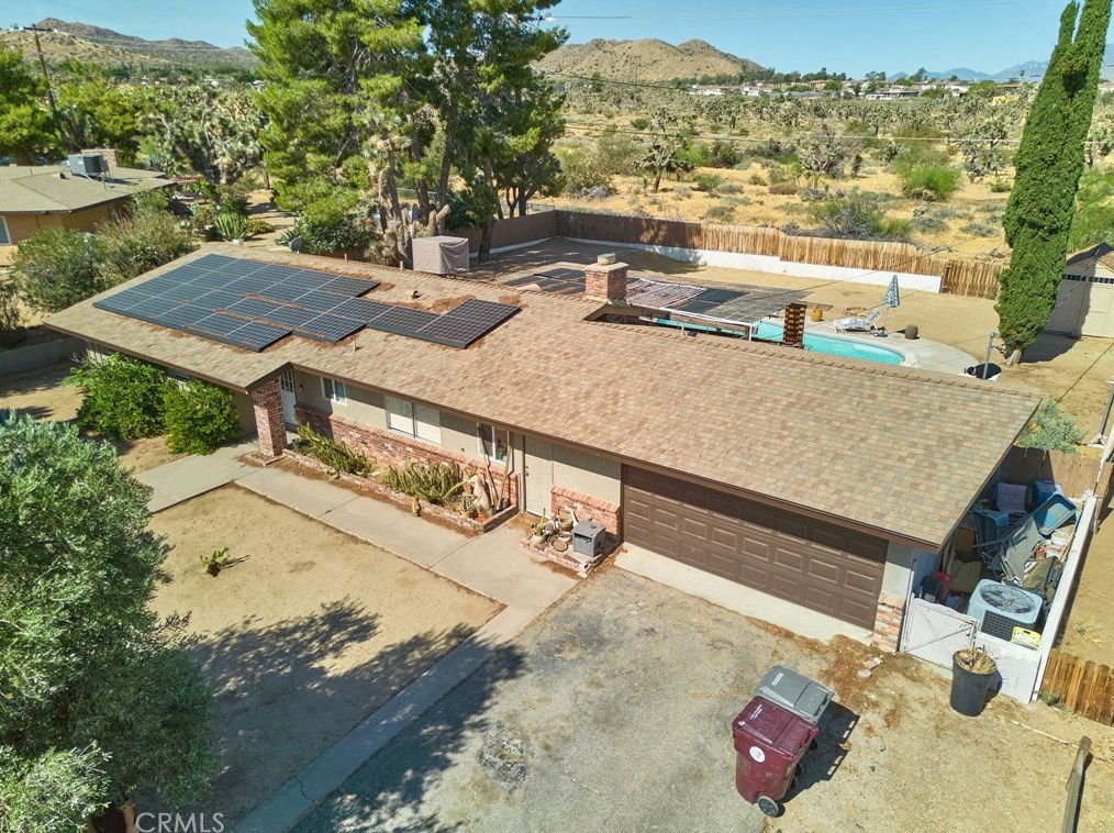 7870 Palm Ave, Yucca Valley CA 92284-4046 exterior